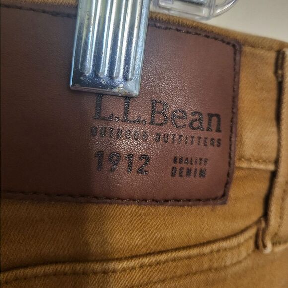L.L. Bean BeanFlex® Mens Jeans Classic Fit Straight Leg Katahdin Brown, 42x34 - Picture 6 of 9
